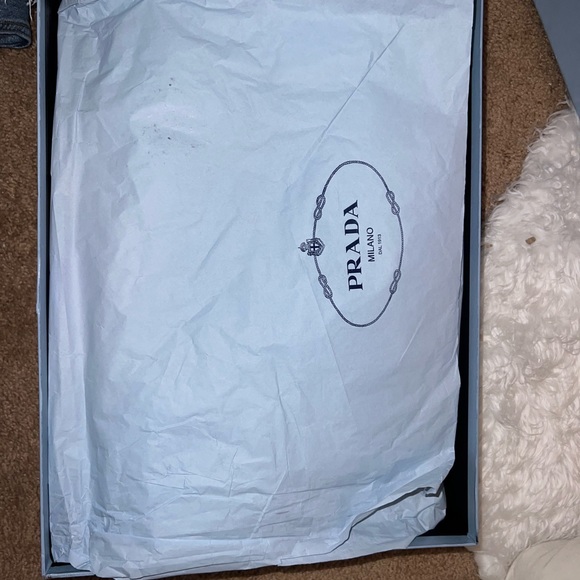 Prada women’s snowboots - Picture 7 of 9